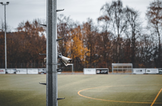 近6战场均28.3分2.3断！布伦森受伤激活小卡接班人，5年2亿真不贵.